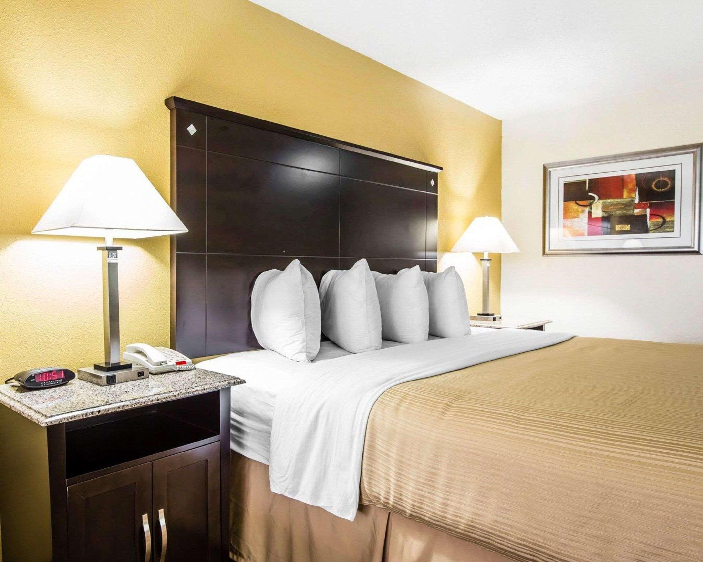 Quality Inn & Suites - Greensboro-High Point Esterno foto