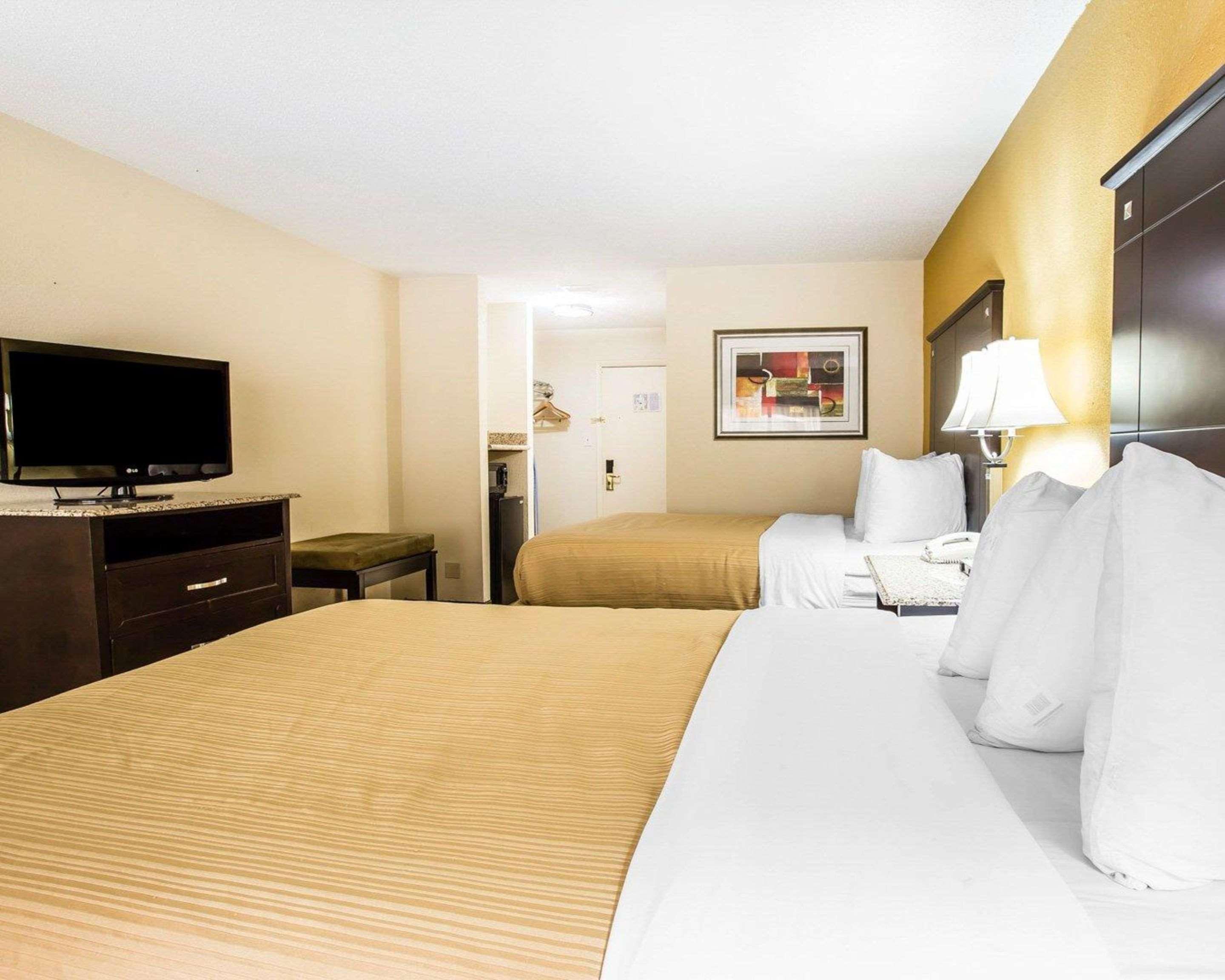 Quality Inn & Suites - Greensboro-High Point Esterno foto