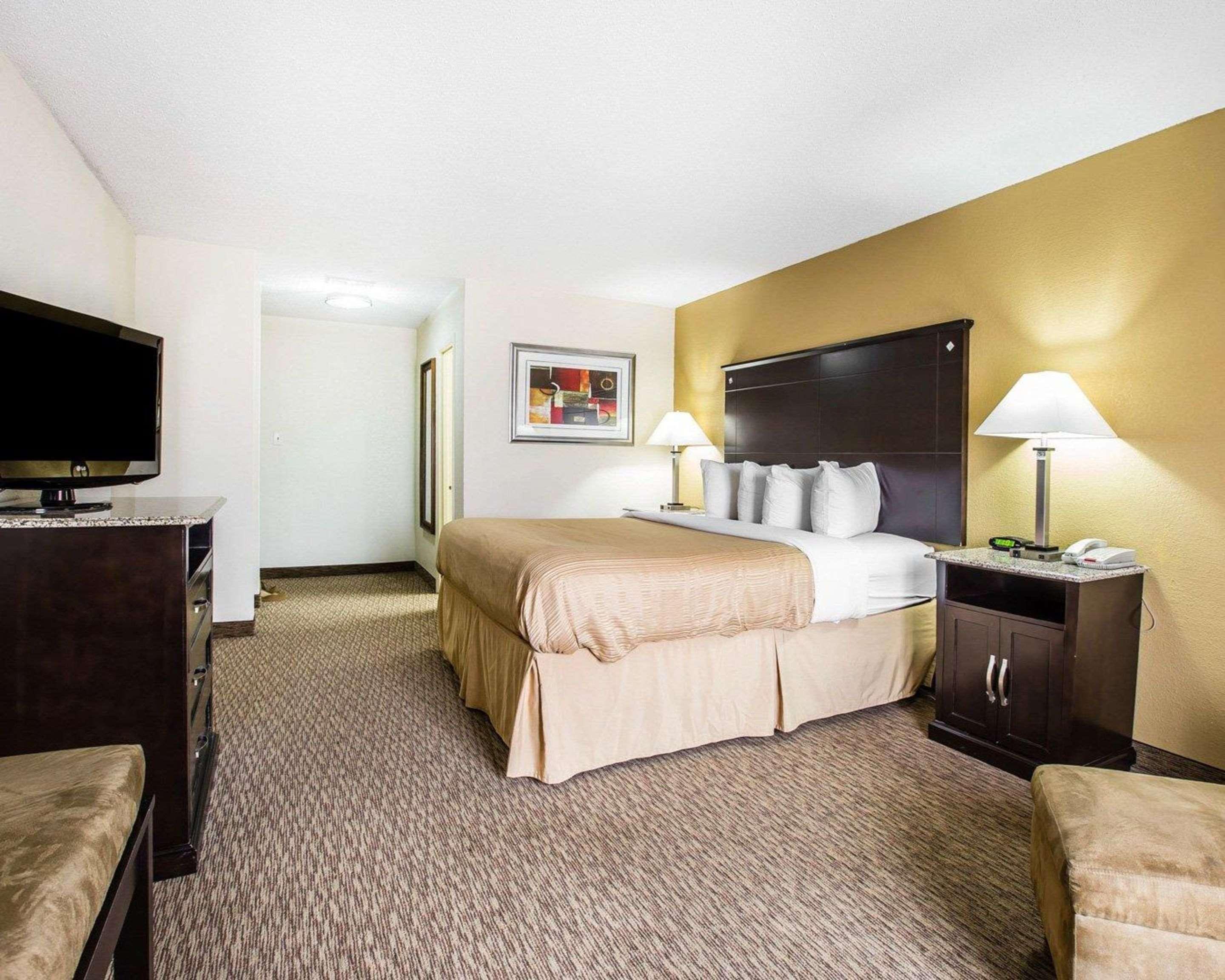 Quality Inn & Suites - Greensboro-High Point Esterno foto