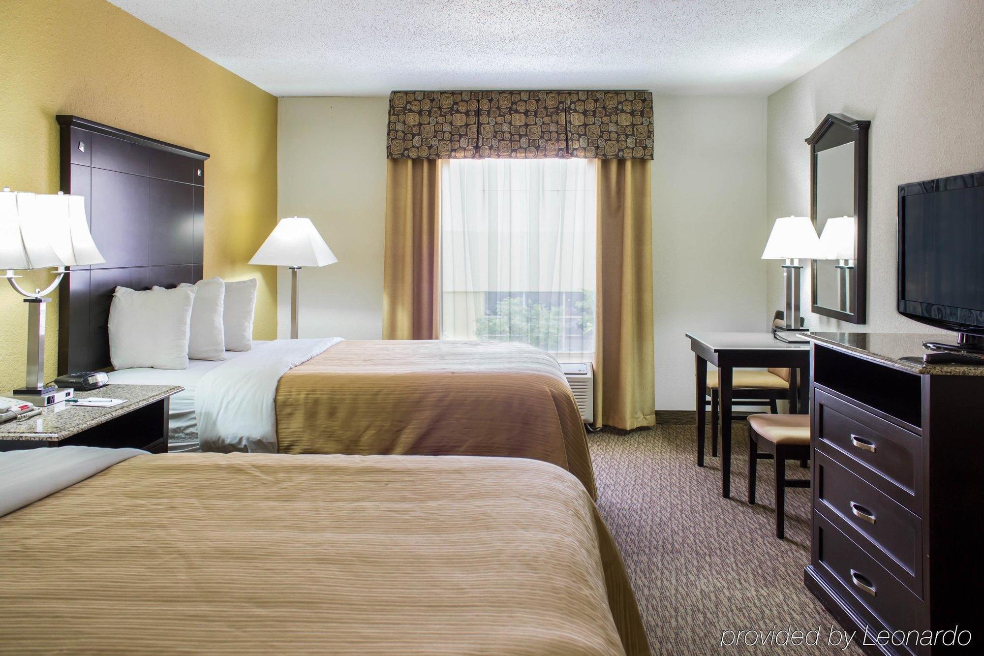 Quality Inn & Suites - Greensboro-High Point Esterno foto