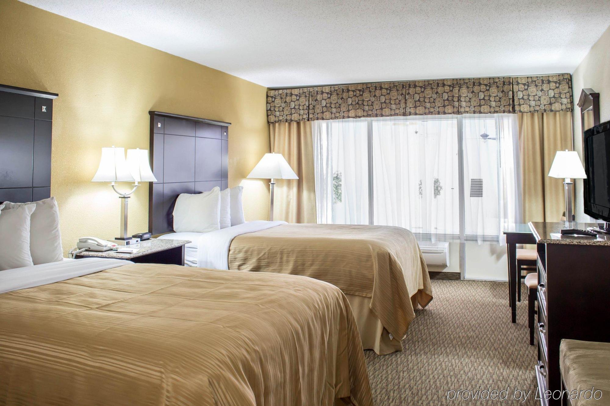 Quality Inn & Suites - Greensboro-High Point Esterno foto