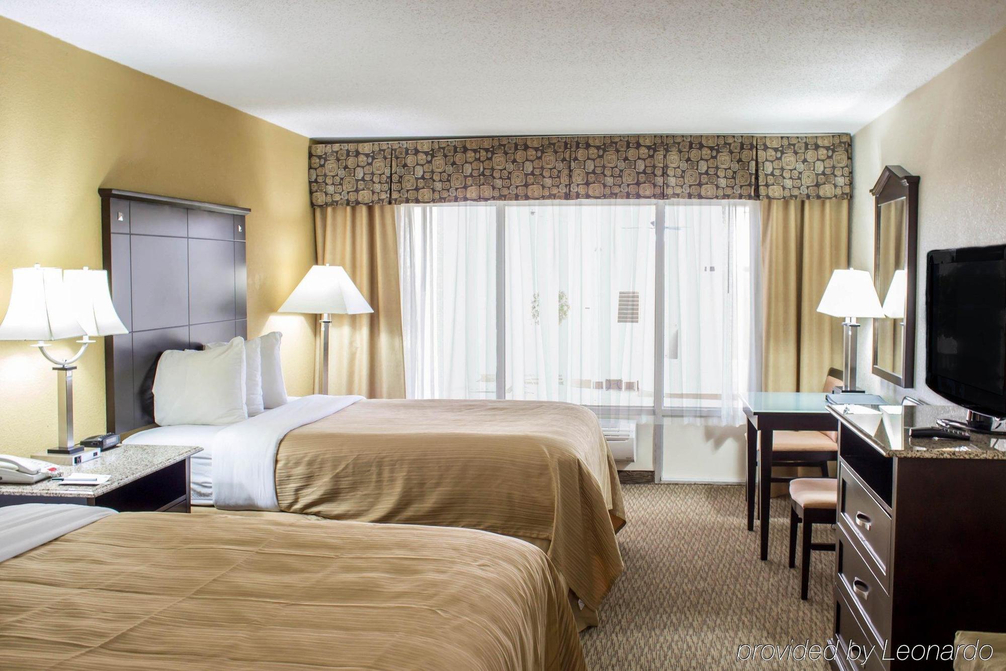 Quality Inn & Suites - Greensboro-High Point Esterno foto