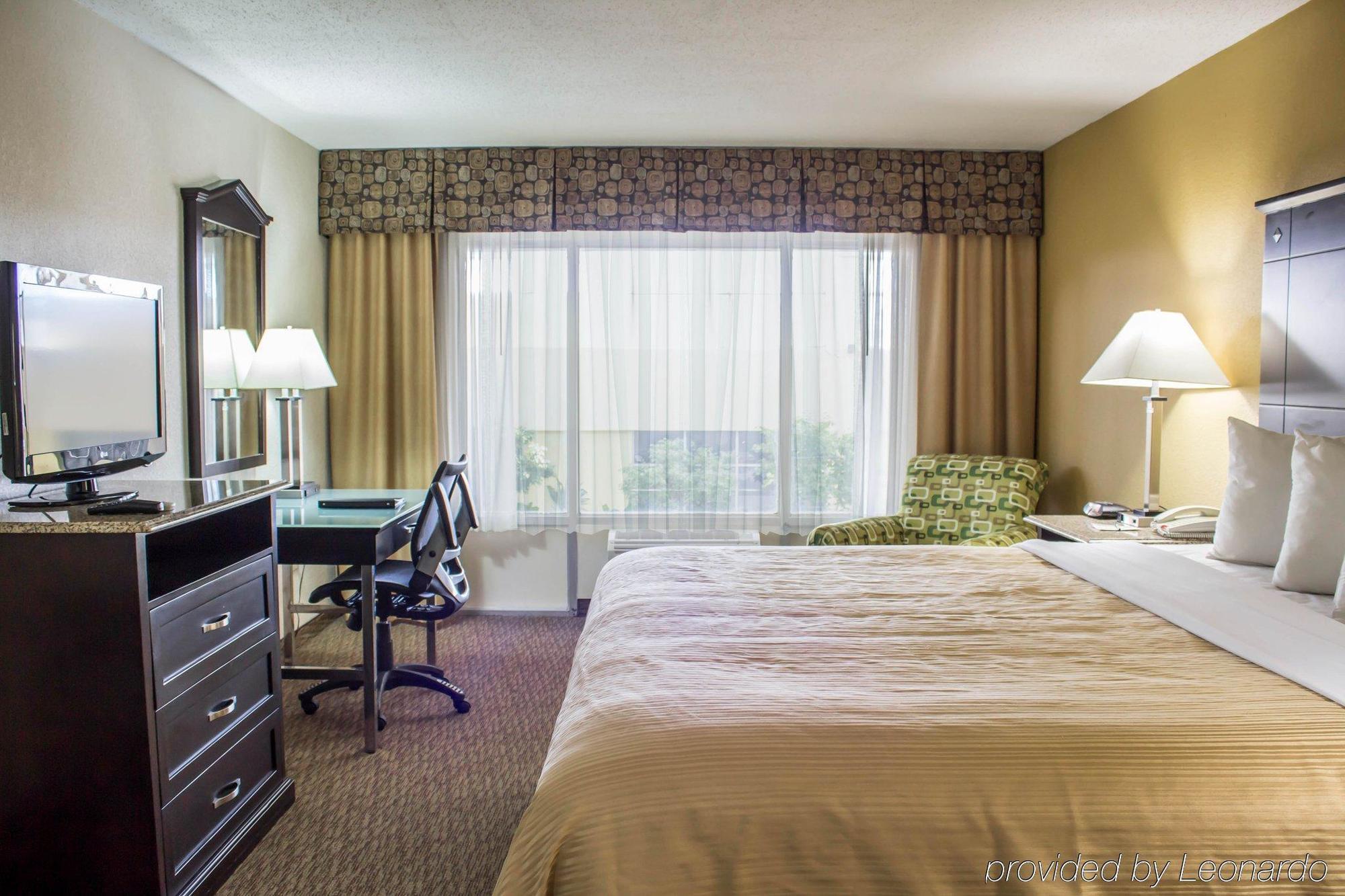 Quality Inn & Suites - Greensboro-High Point Esterno foto